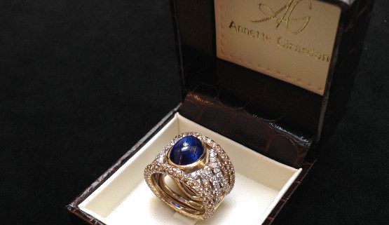 finished-handmade-jewel This handmade jewel is made of champagne gold and set with a sapphire cabochon and brown and white diamonds. It was created by Annette Girardon, in Paris.