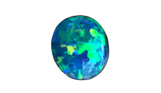 The black opal of Australia is as spectacular as a gemstone thanks to the sparkling colours it reflects back to us. It is also appreciated by the brands of high jewellery, place Vendôme.