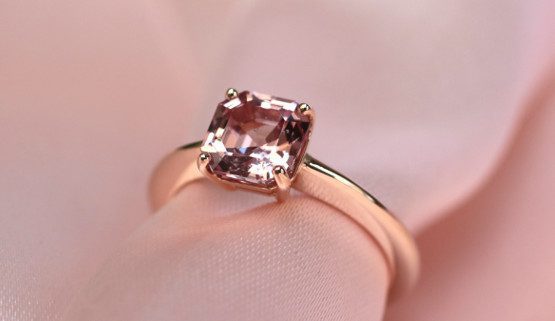 customdesigned engagement ring with malaya garnet, made in Paris