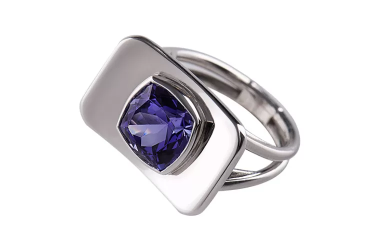 Contemporary jewellery from Paris Contemporary jewellery from Paris in white gold with tanzanite.