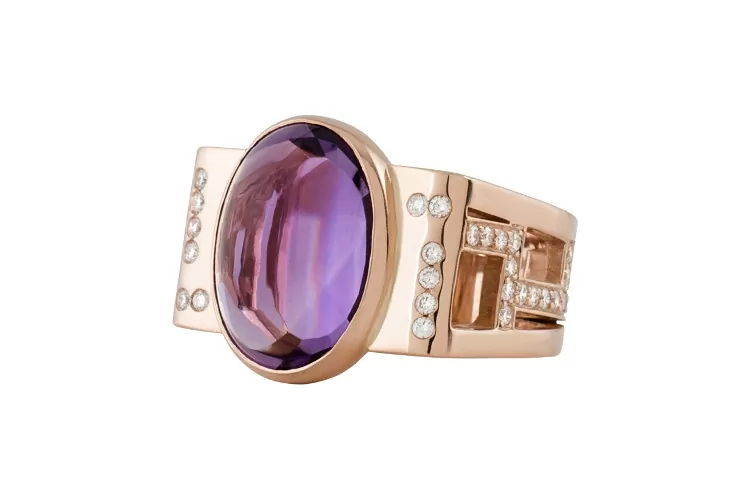 Gold diamond amethyst Bespoke jewellery ring in rosegold with amethyst and diamonds.