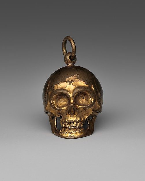 Tête de mort en pendentif du 17ème siècle